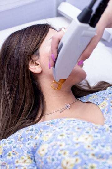 laser-epilation-procedure-female-neck-hairs_114579-4309