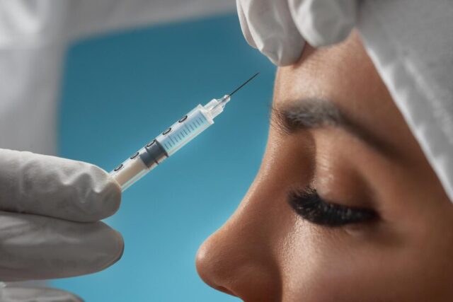 cosmetic-botox-injection-female-forehead_651396-840